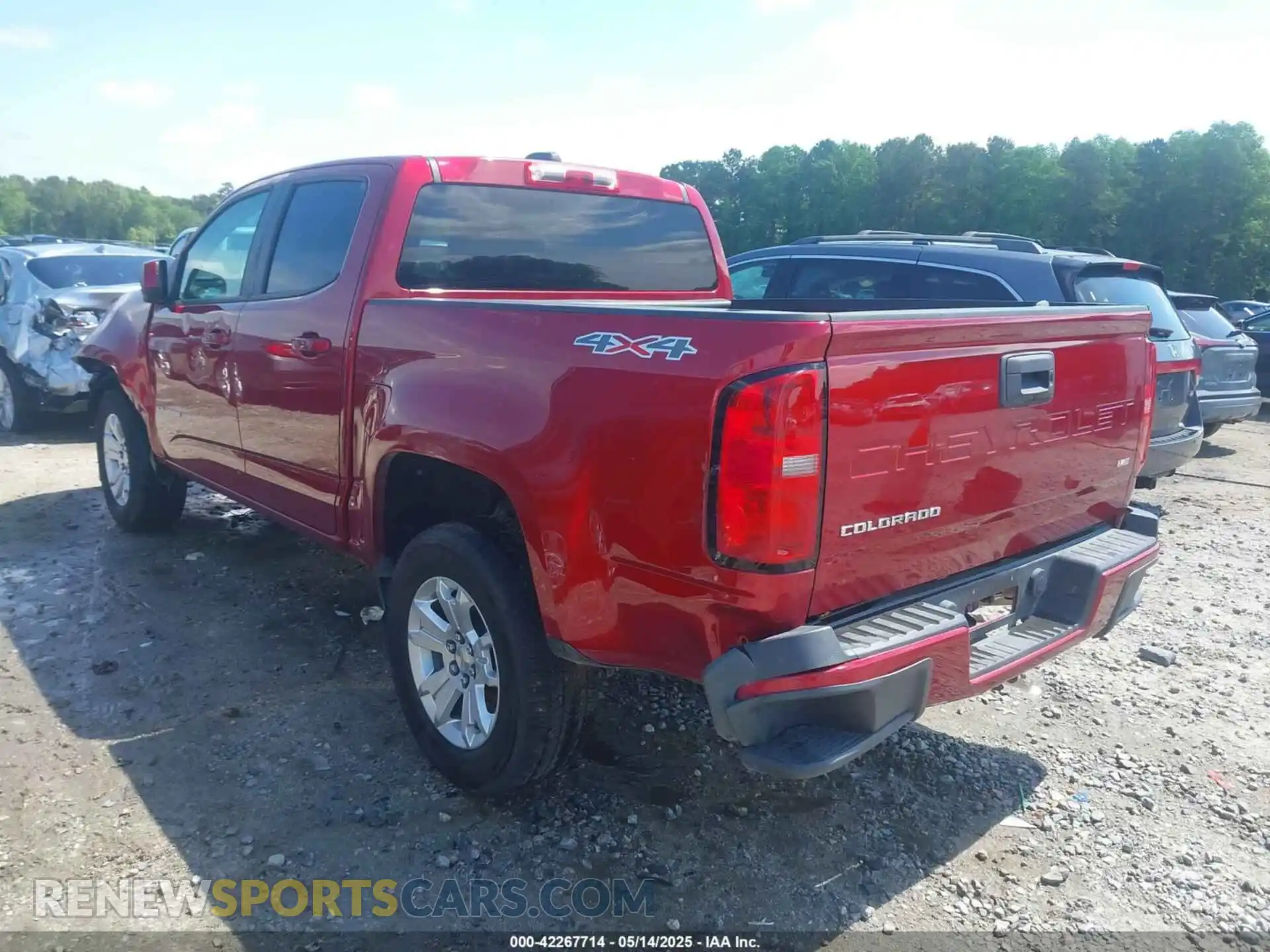 3 Photograph of a damaged car 1GCGTCEN9M1132430 CHEVROLET COLORADO 2021