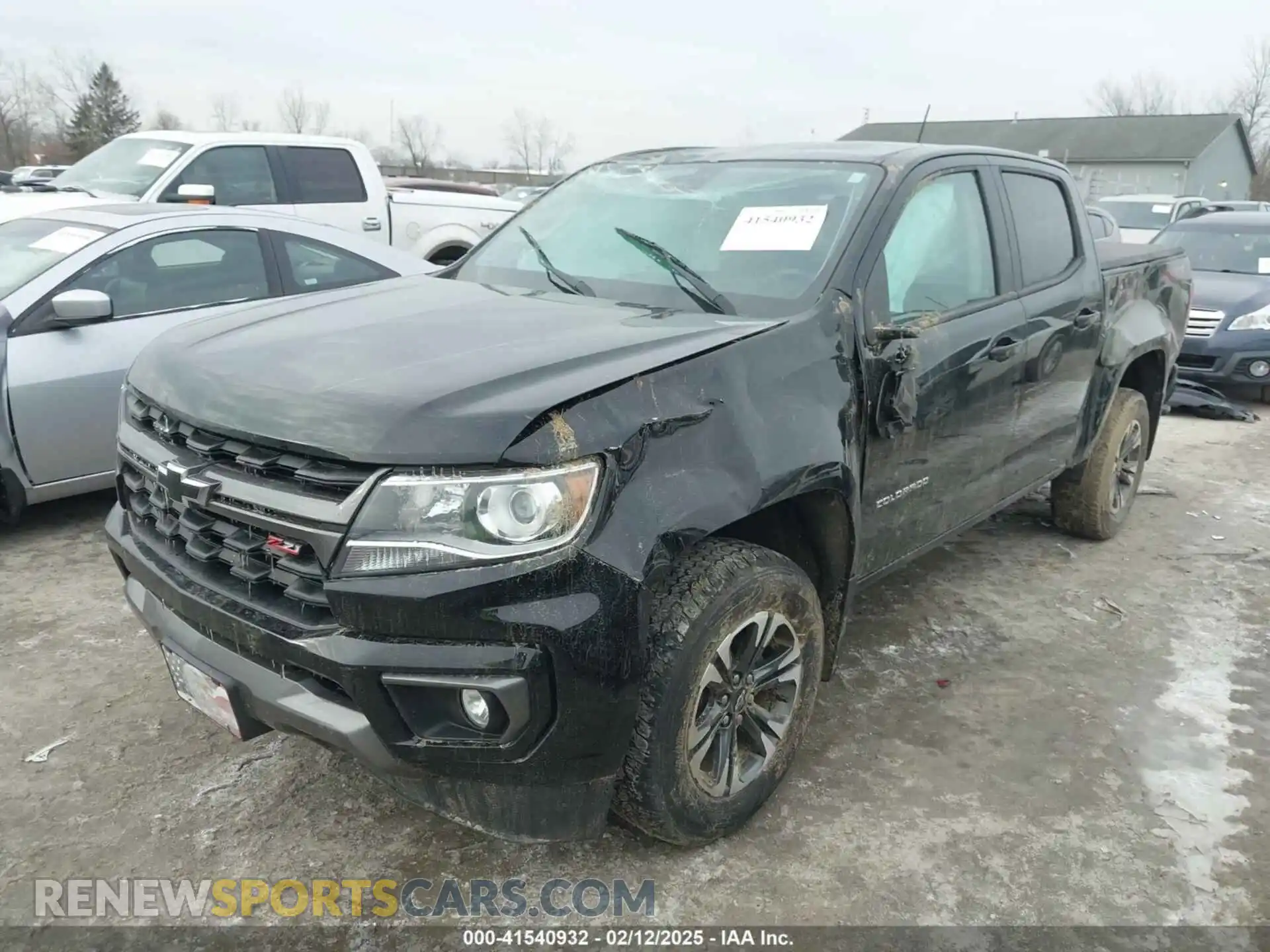 2 Photograph of a damaged car 1GCGTDEN0M1117014 CHEVROLET COLORADO 2021