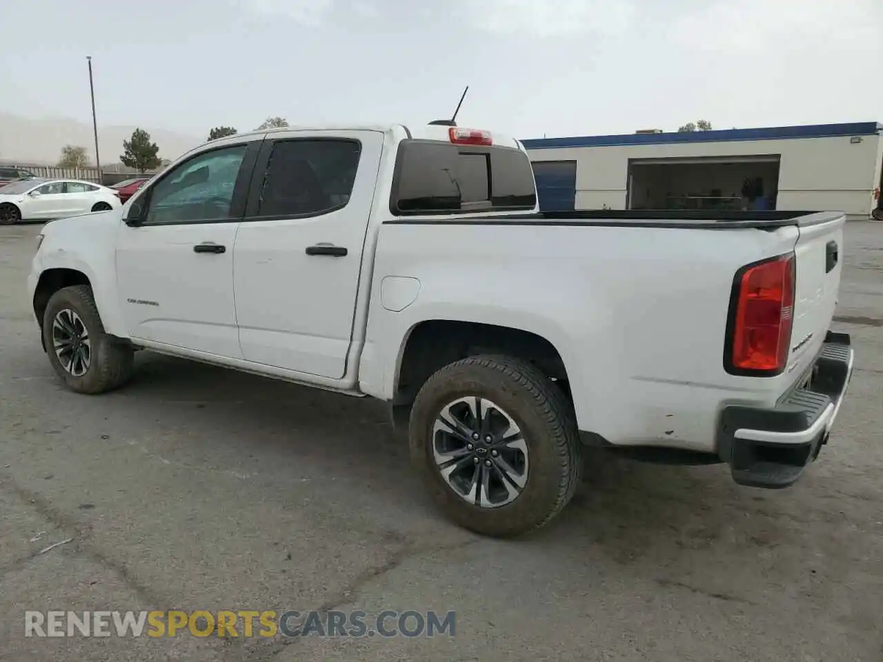 2 Photograph of a damaged car 1GCGTDEN2M1116950 CHEVROLET COLORADO 2021
