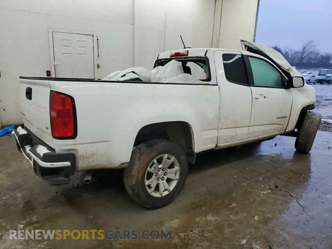 3 Фотография поврежденного автомобиля 1GCHSCEA1M1282973 CHEVROLET COLORADO 2021