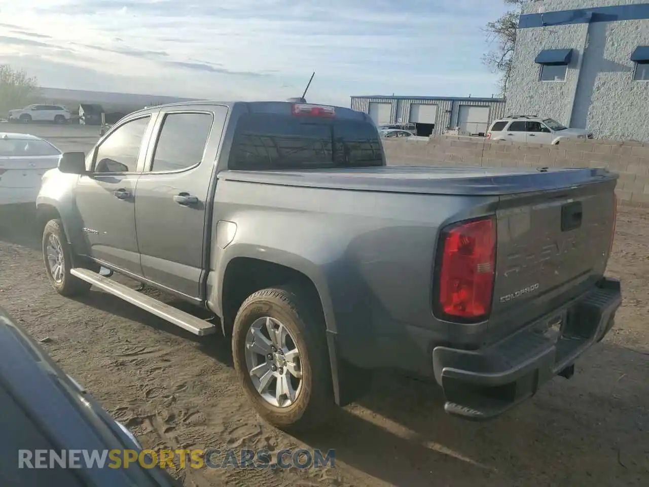 2 Photograph of a damaged car 1GCGSCENXN1106357 CHEVROLET COLORADO 2022