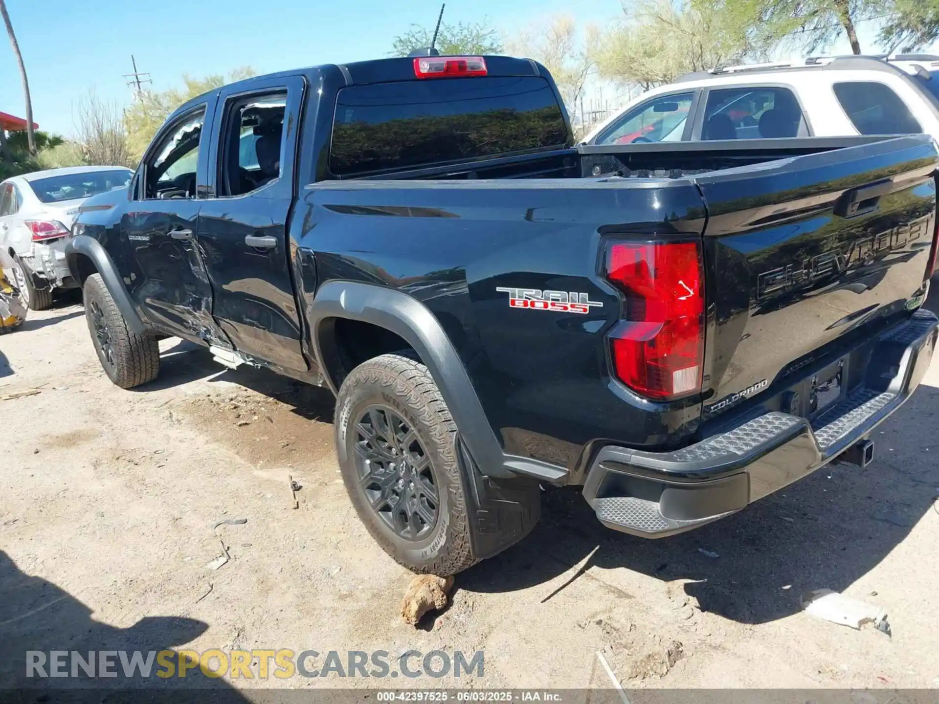 3 Фотография поврежденного автомобиля 1GCPTEEK8P1126284 CHEVROLET COLORADO 2023