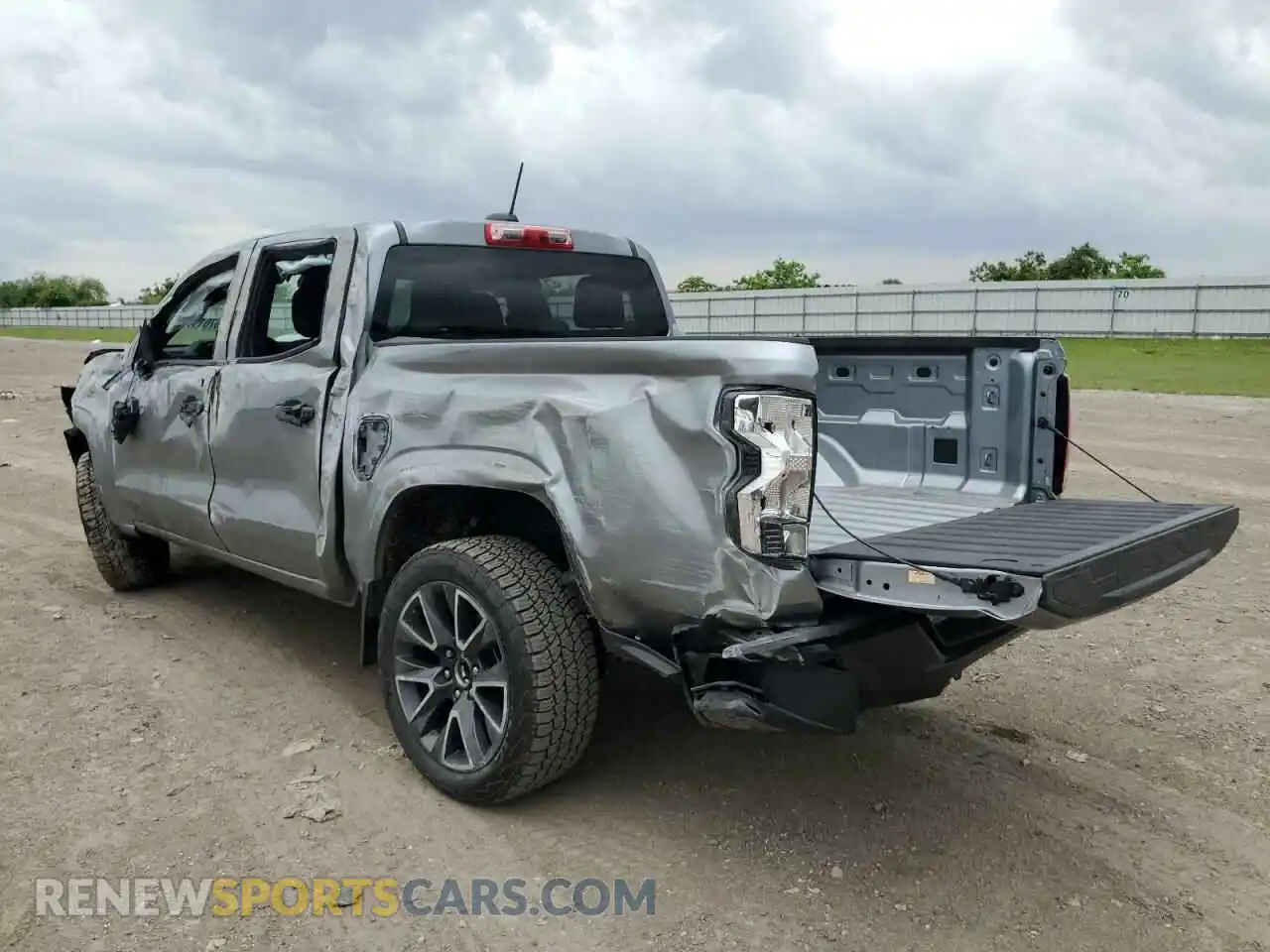 2 fotografías del automóvil dañado 1GCGSBEC7R1313626 CHEVROLET COLORADO 2024