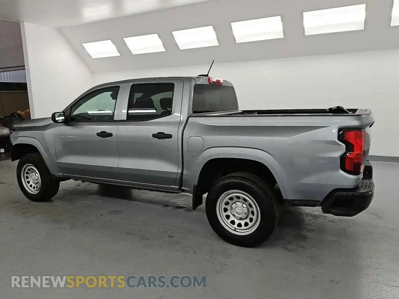 2 fotografías del automóvil dañado 1GCGSBECXR1298068 CHEVROLET COLORADO 2024