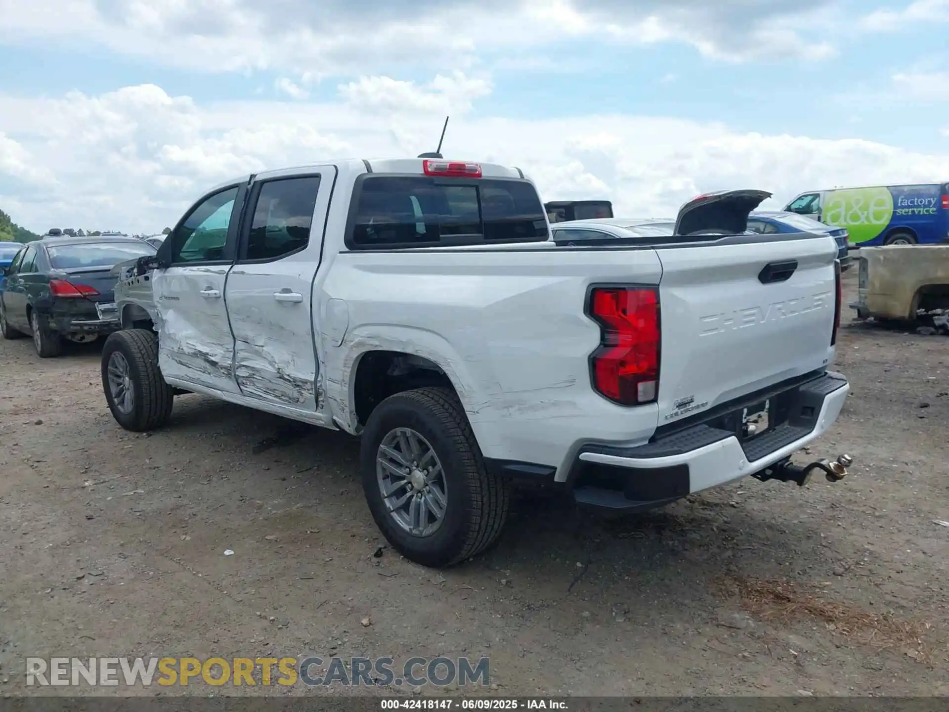 3 fotografías del automóvil dañado 1GCPSCEK7R1110748 CHEVROLET COLORADO 2024