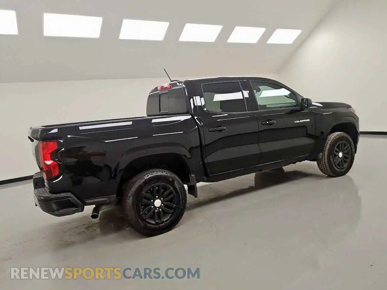 3 fotografías del automóvil dañado 1GCPSCEK8R1287552 CHEVROLET COLORADO 2024