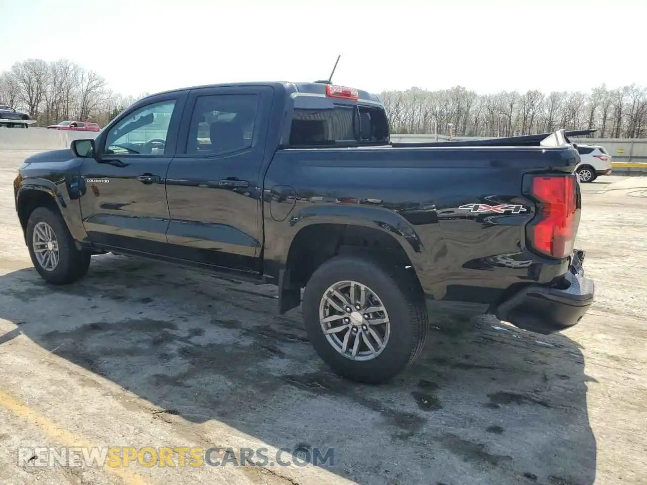 2 fotografías del automóvil dañado 1GCPTCEK2R1174161 CHEVROLET COLORADO 2024