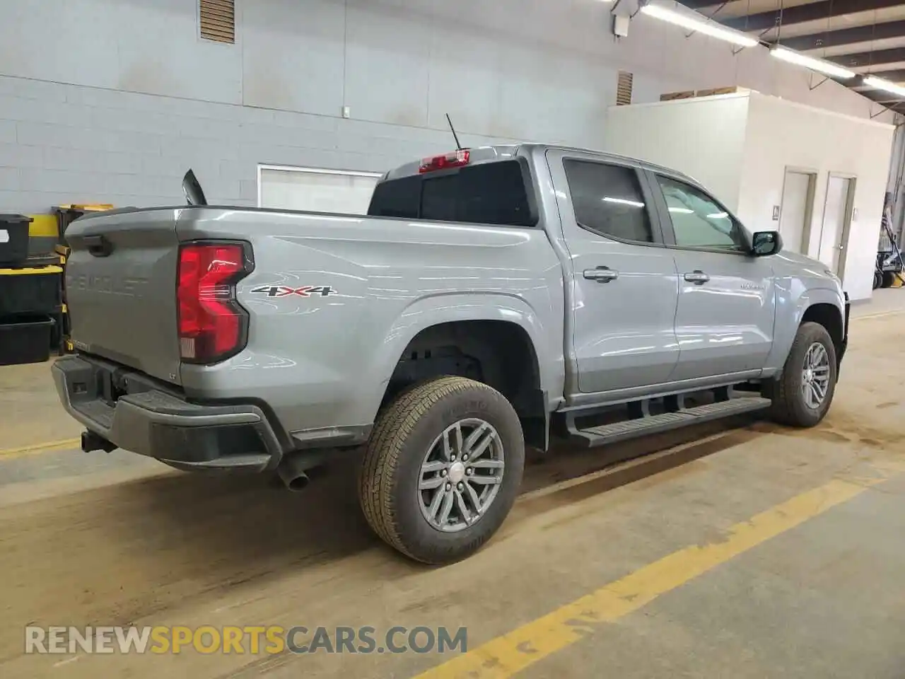 3 fotografías del automóvil dañado 1GCPTCEK8R1201301 CHEVROLET COLORADO 2024