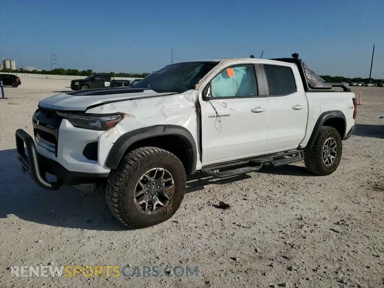 1 fotografías del automóvil dañado 1GCPTFEKXR1111908 CHEVROLET COLORADO 2024