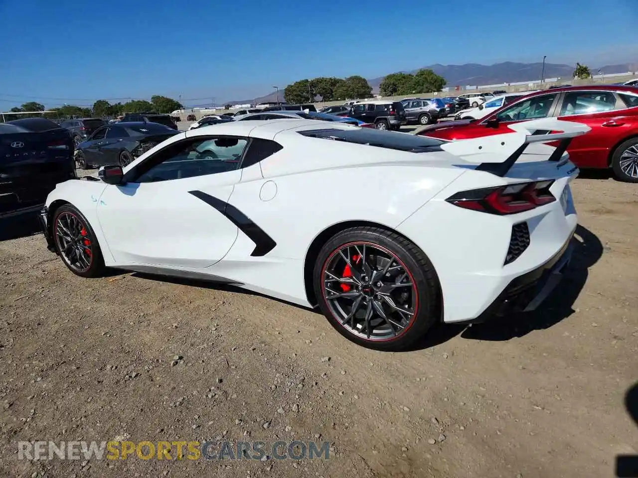2 fotografías del automóvil dañado 1G1YB2D48P5117742 CHEVROLET CORVETTE 2023