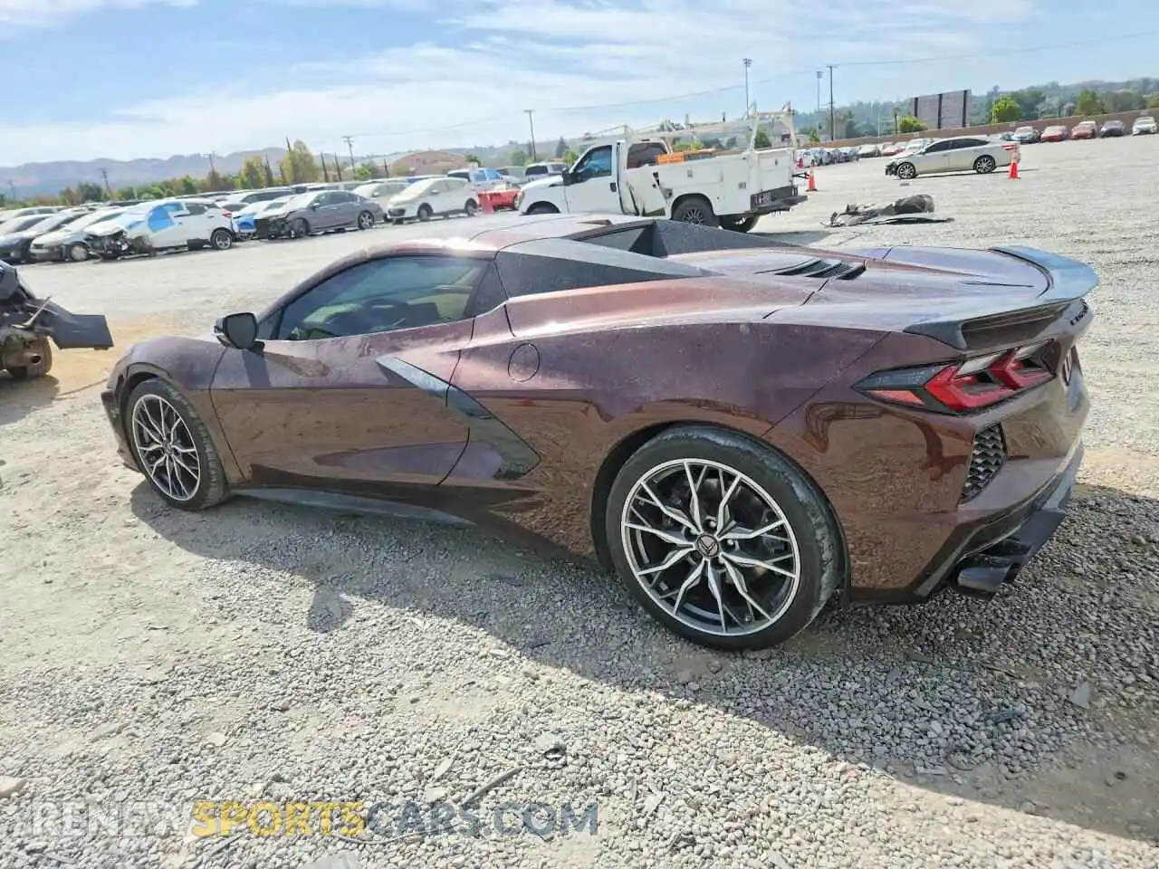 2 fotografías del automóvil dañado 1G1YC3D46P5117550 CHEVROLET CORVETTE 2023
