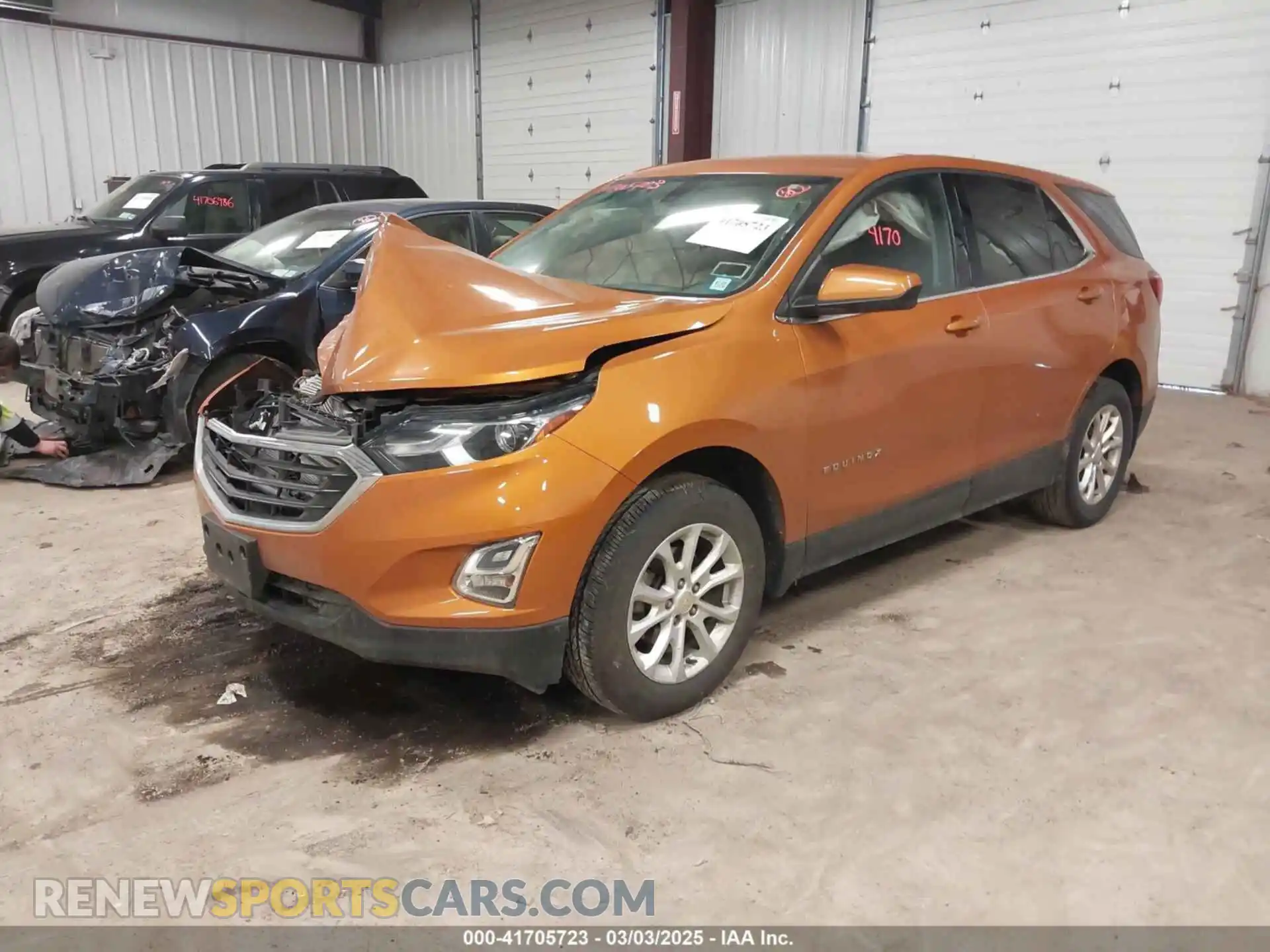 2 Photograph of a damaged car 2GNAXUEV5K6235071 CHEVROLET EQUINOX 2019