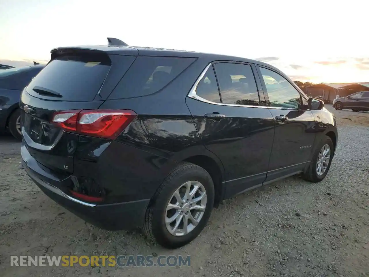 3 Photograph of a damaged car 2GNAXJEV4L6232047 CHEVROLET EQUINOX 2020