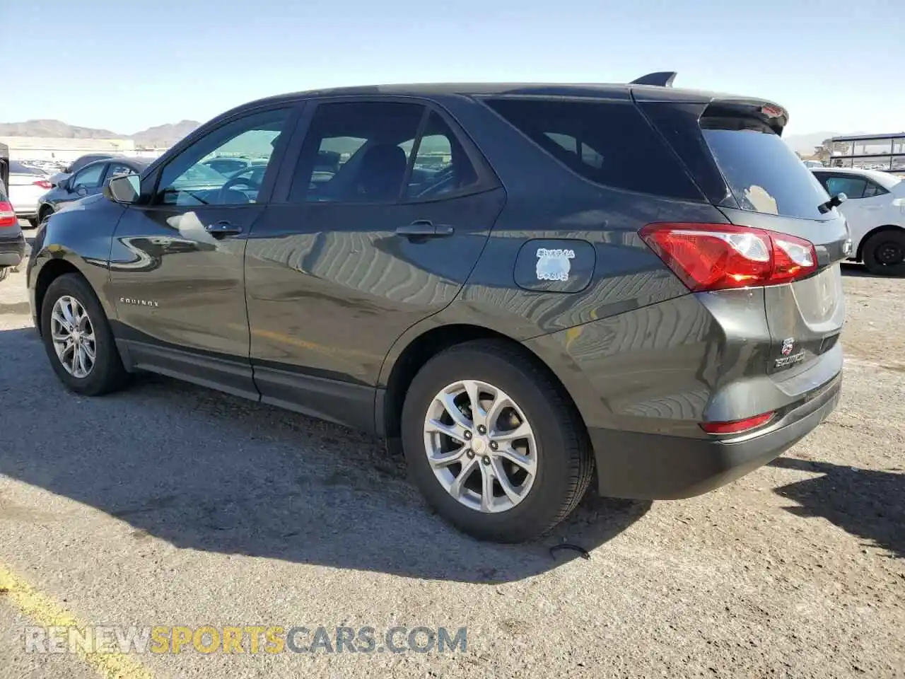 2 Photograph of a damaged car 3GNAXHEV2LS506243 CHEVROLET EQUINOX 2020