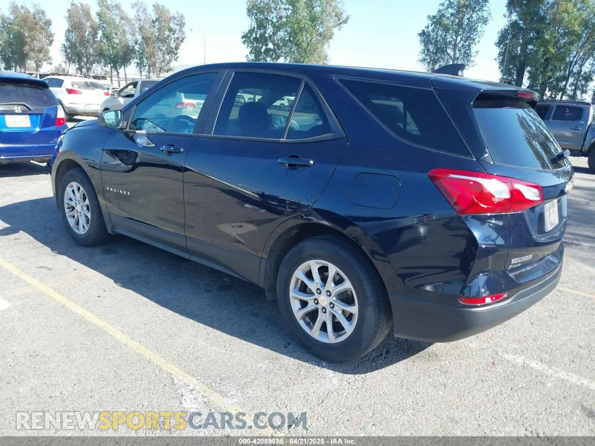 3 fotografías del automóvil dañado 3GNAXHEV6LS693678 CHEVROLET EQUINOX 2020
