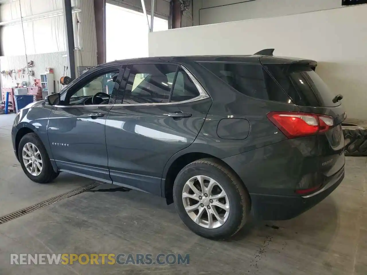 2 Photograph of a damaged car 3GNAXJEV1LS525910 CHEVROLET EQUINOX 2020