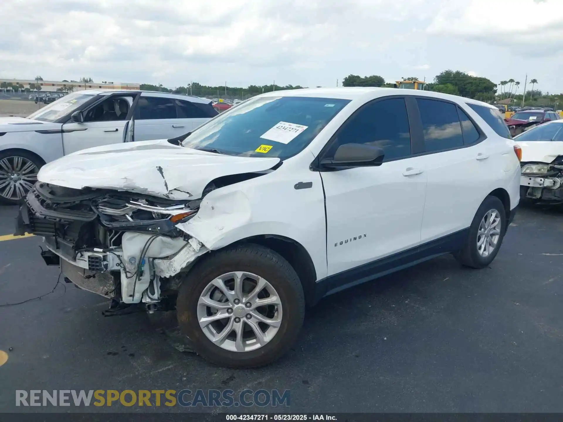 2 Photograph of a damaged car 3GNAXSEV2LS712840 CHEVROLET EQUINOX 2020