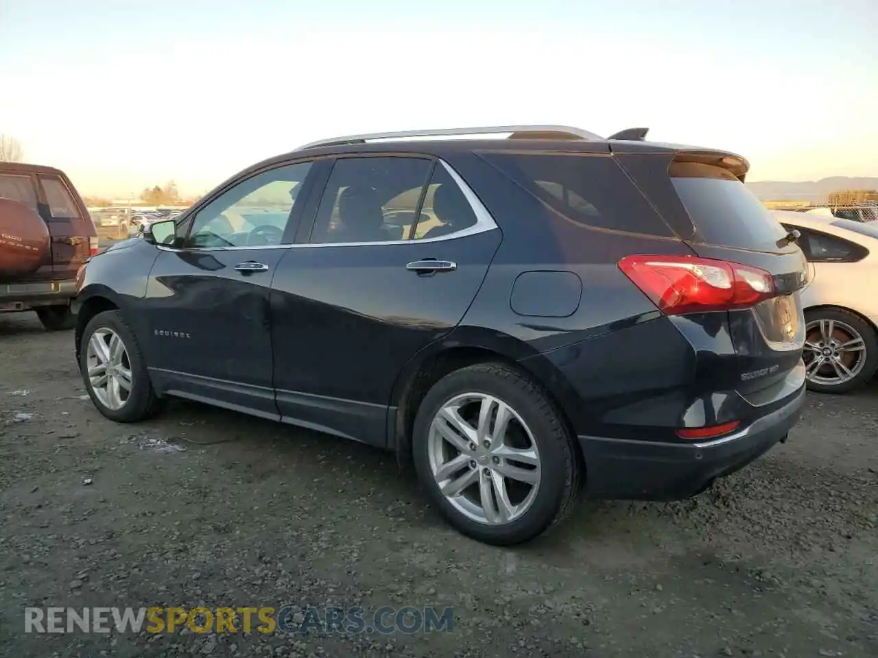 2 Photograph of a damaged car 3GNAXYEX4LS563559 CHEVROLET EQUINOX 2020
