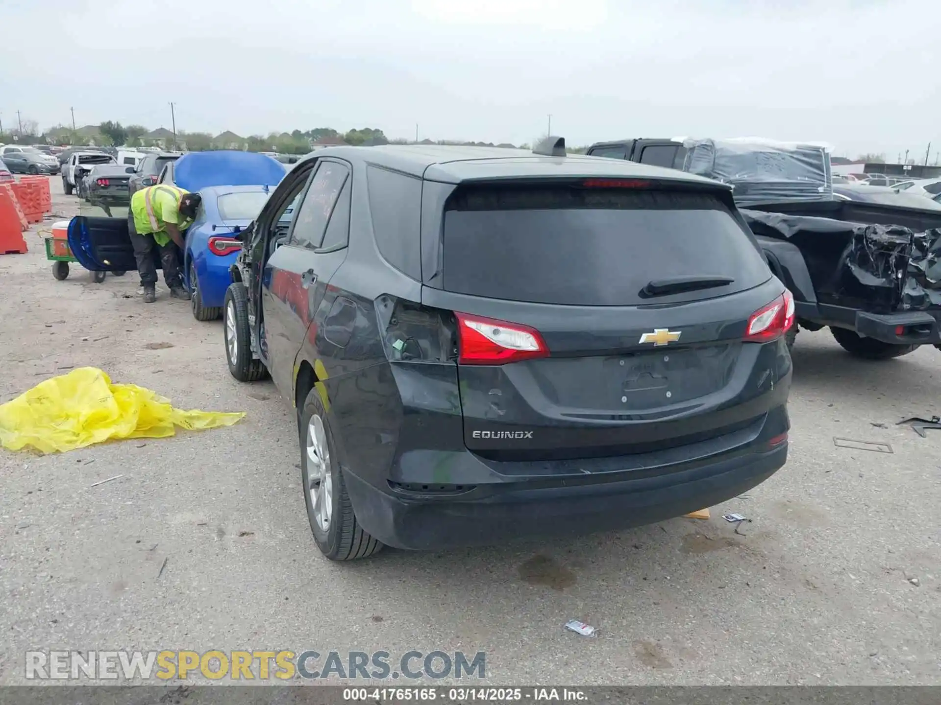 3 fotografías del automóvil dañado 2GNAXHEV7M6152848 CHEVROLET EQUINOX 2021