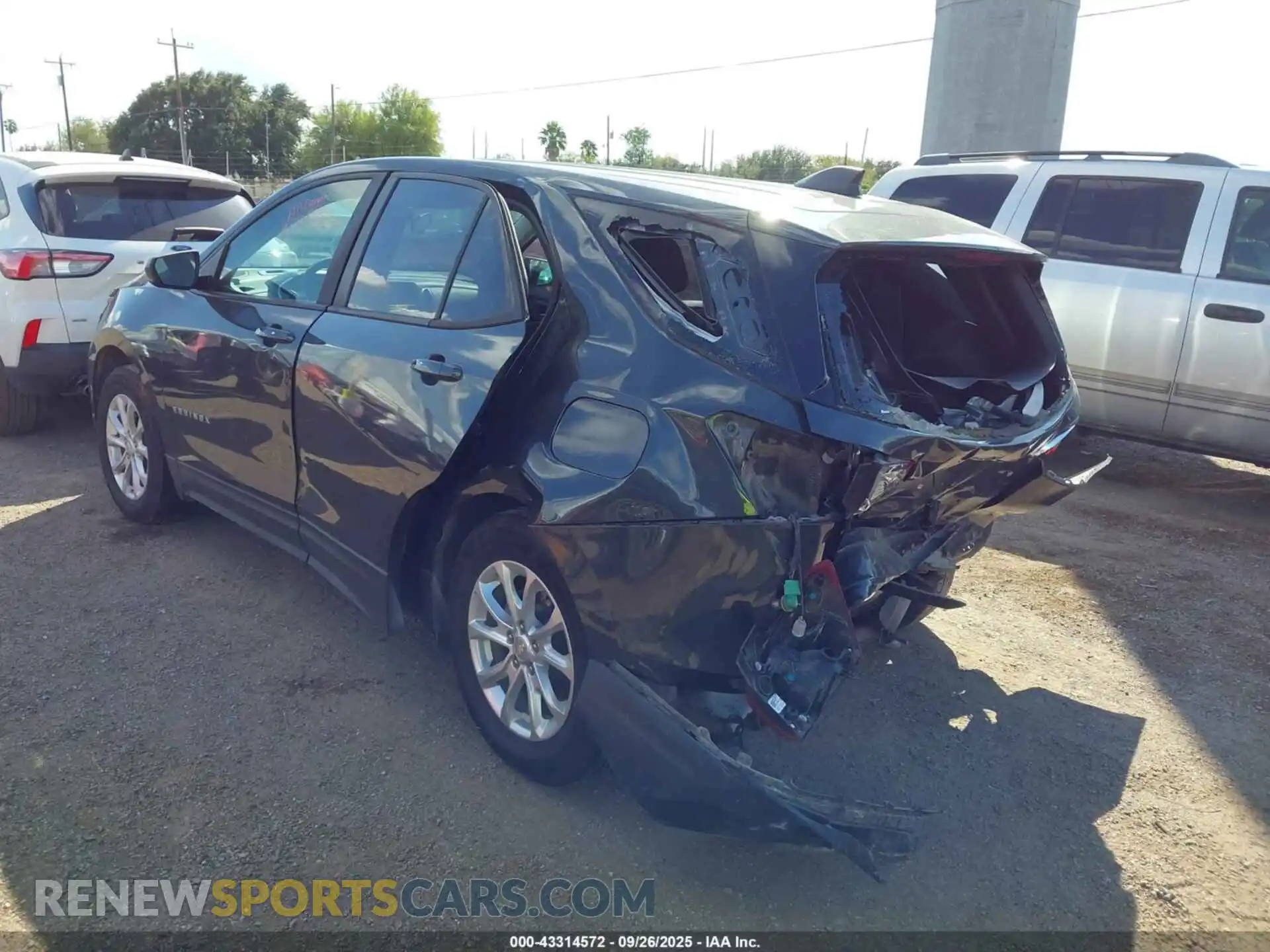 3 Photograph of a damaged car 2GNAXHEVXM6158529 CHEVROLET EQUINOX 2021