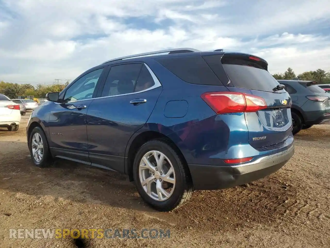 2 fotografías del automóvil dañado 2GNAXNEVXM6146377 CHEVROLET EQUINOX 2021