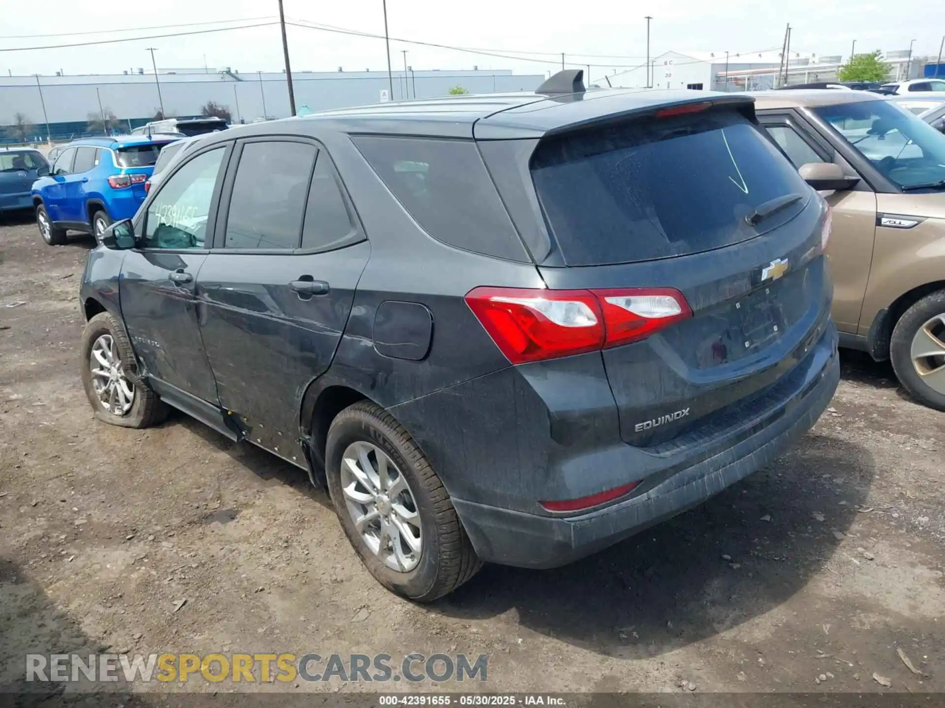 3 Photograph of a damaged car 2GNAXSEVXM6159290 CHEVROLET EQUINOX 2021