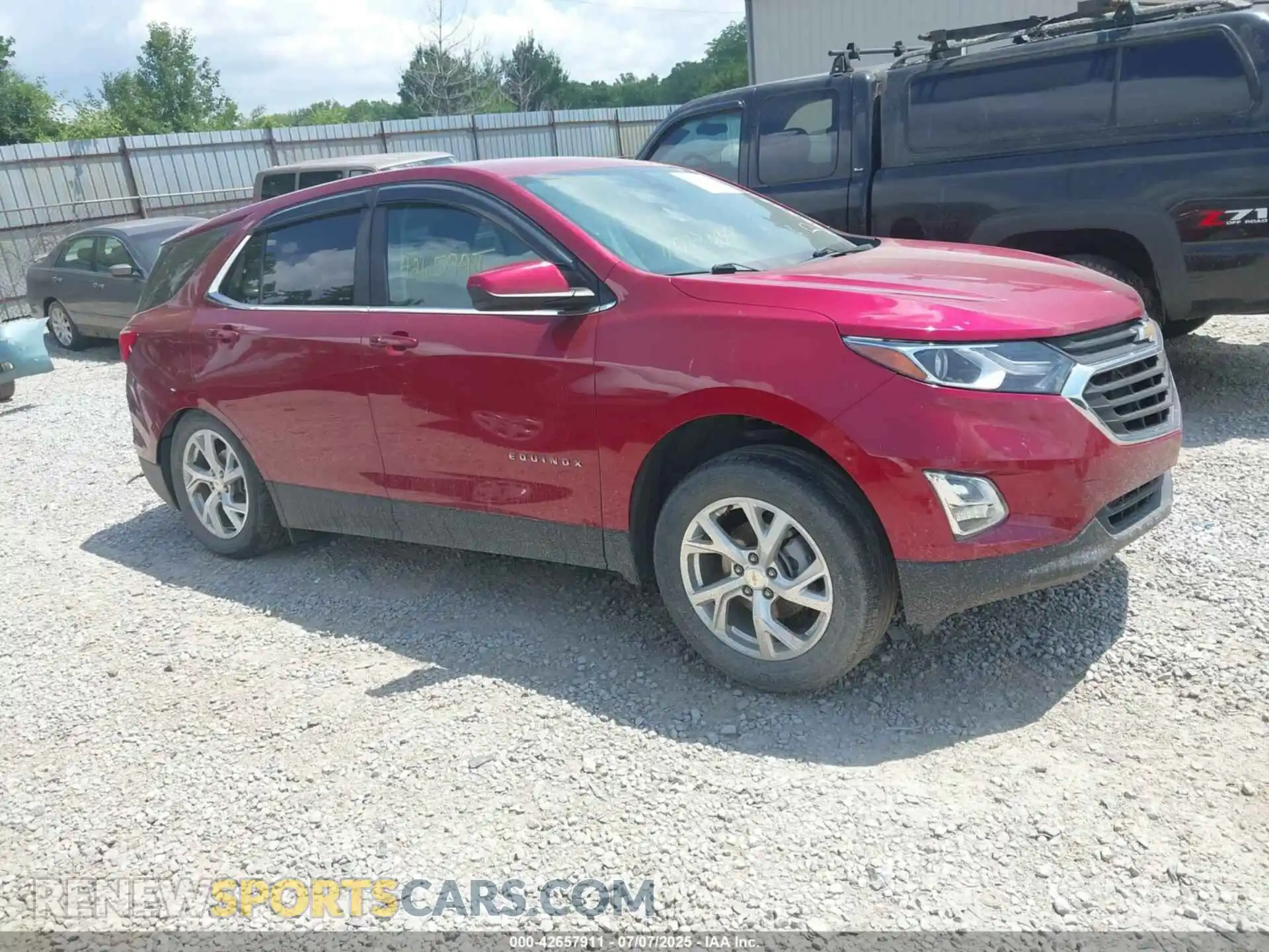 1 Photograph of a damaged car 2GNAXUEV0M6154000 CHEVROLET EQUINOX 2021