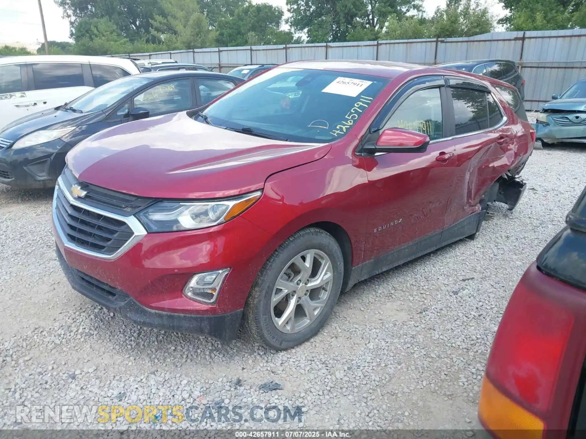 2 Photograph of a damaged car 2GNAXUEV0M6154000 CHEVROLET EQUINOX 2021