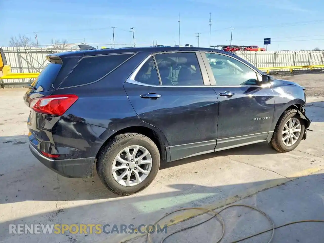 3 Photograph of a damaged car 2GNAXUEV2M6103016 CHEVROLET EQUINOX 2021