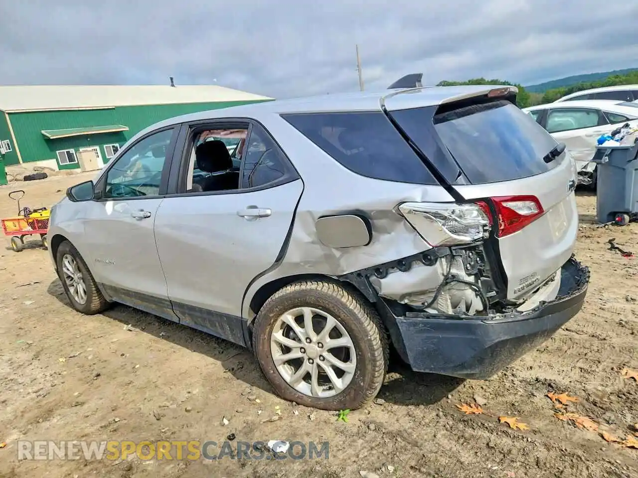 2 Photograph of a damaged car 3GNAXHEV1MS174166 CHEVROLET EQUINOX 2021