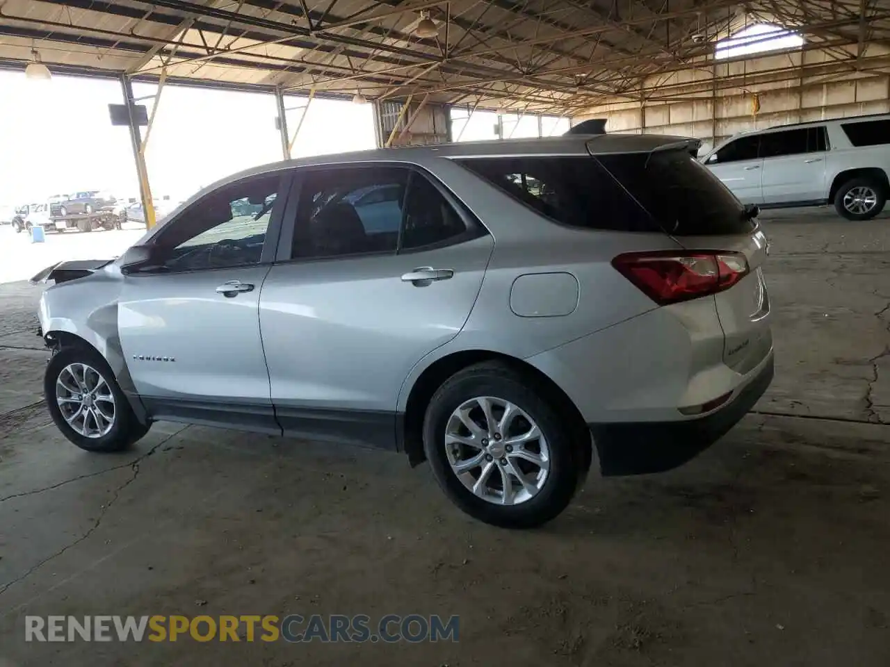 2 Photograph of a damaged car 3GNAXHEV8MS166324 CHEVROLET EQUINOX 2021