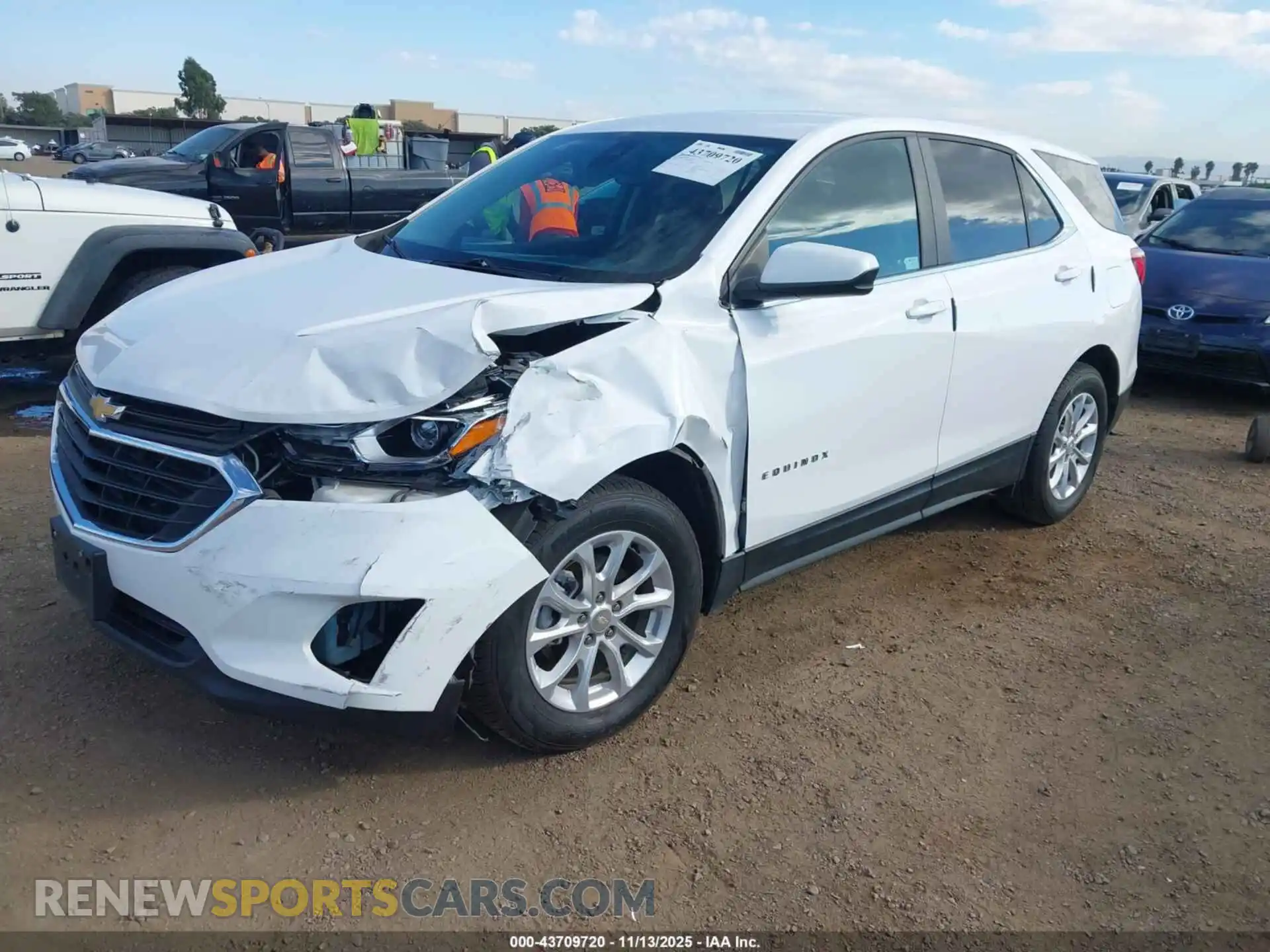 2 Photograph of a damaged car 3GNAXKEV4ML303640 CHEVROLET EQUINOX 2021