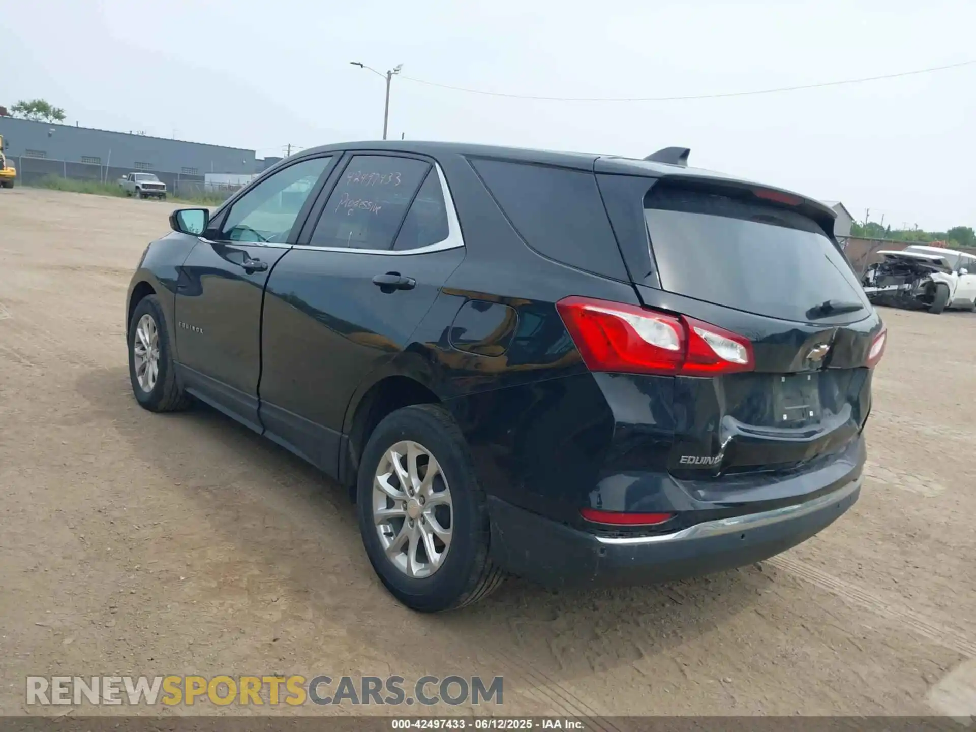 3 Photograph of a damaged car 3GNAXKEV7ML376730 CHEVROLET EQUINOX 2021