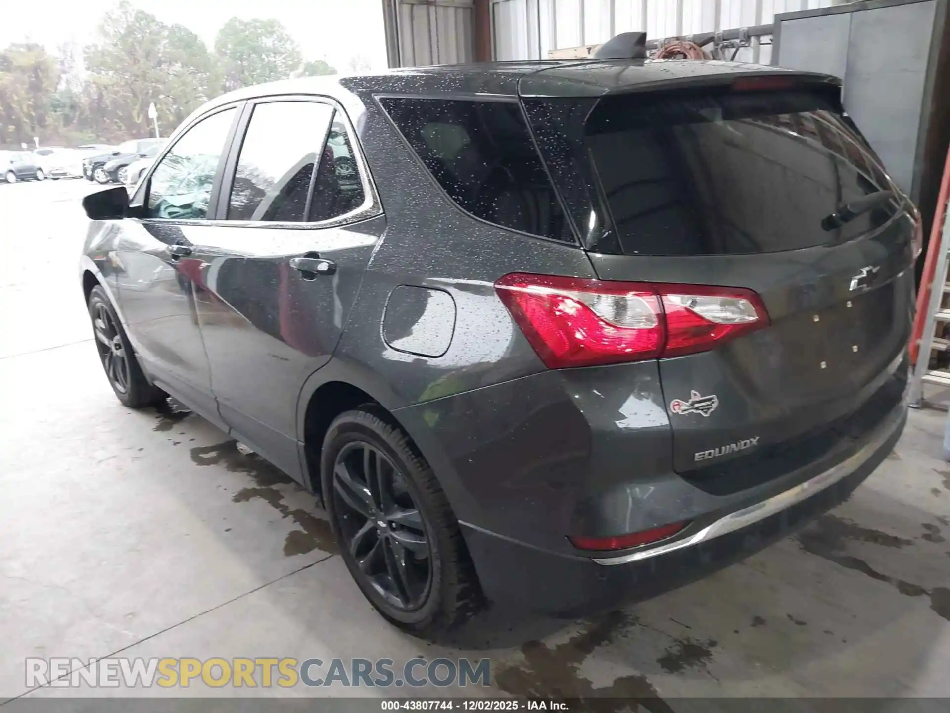 3 Фотография поврежденного автомобиля 3GNAXKEV8ML362111 CHEVROLET EQUINOX 2021