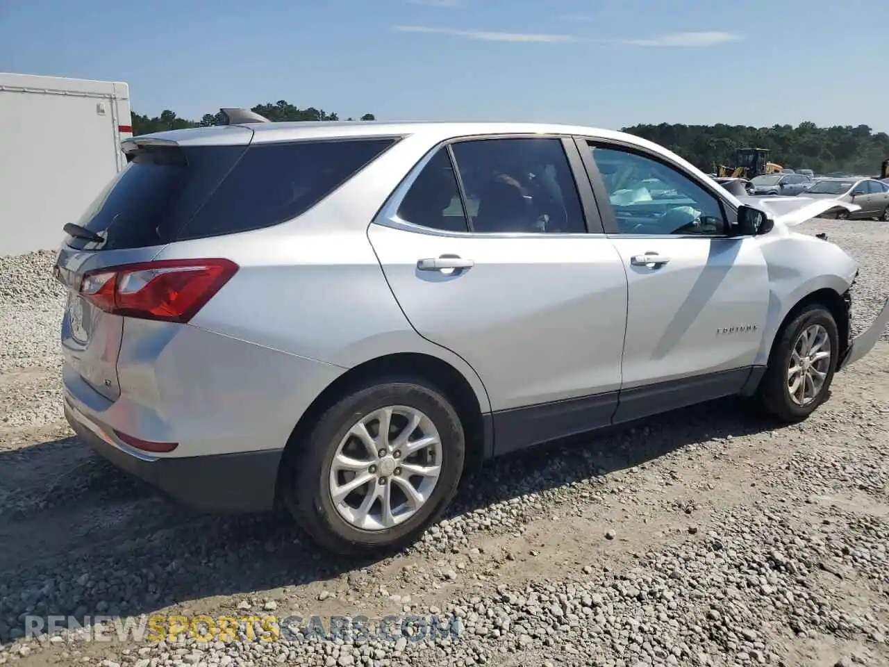 3 Photograph of a damaged car 3GNAXKEV8MS104984 CHEVROLET EQUINOX 2021