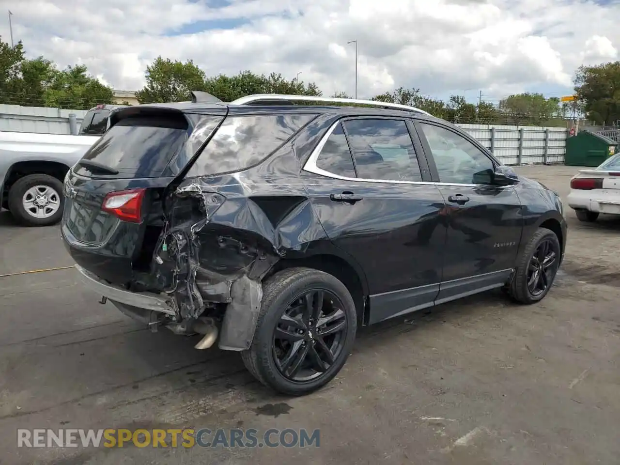 3 Photograph of a damaged car 3GNAXKEVXML362479 CHEVROLET EQUINOX 2021