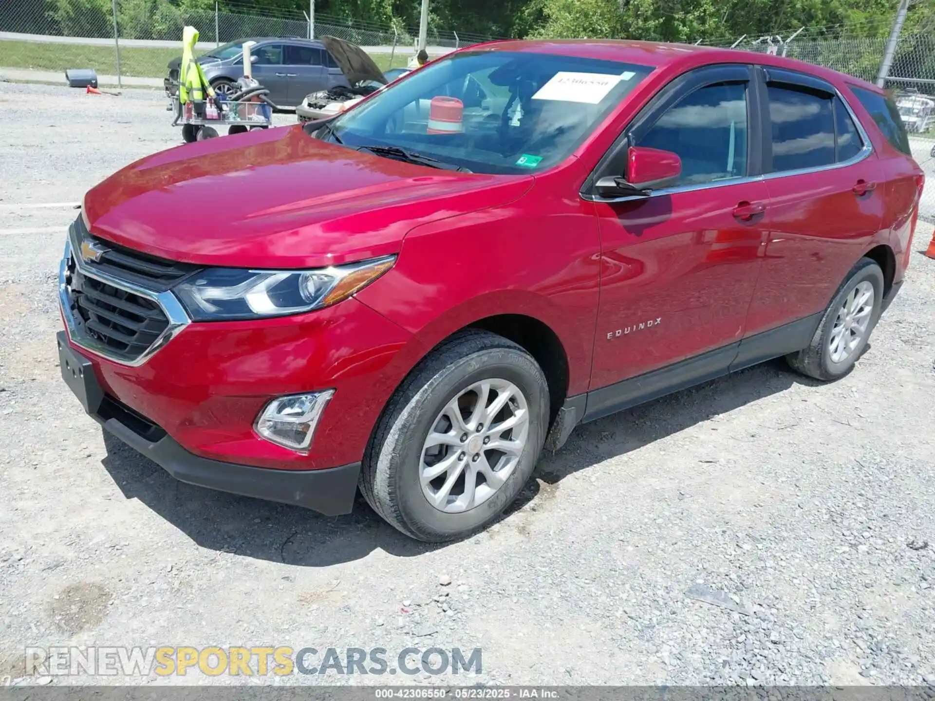 2 Photograph of a damaged car 3GNAXUEV0ML345556 CHEVROLET EQUINOX 2021