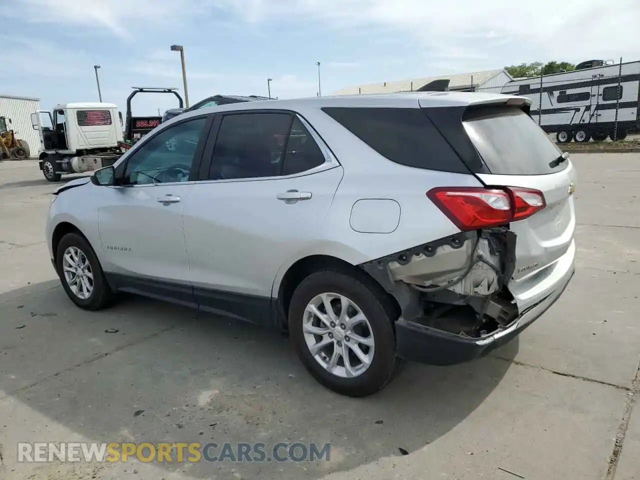 2 Photograph of a damaged car 3GNAXUEV0MS132189 CHEVROLET EQUINOX 2021