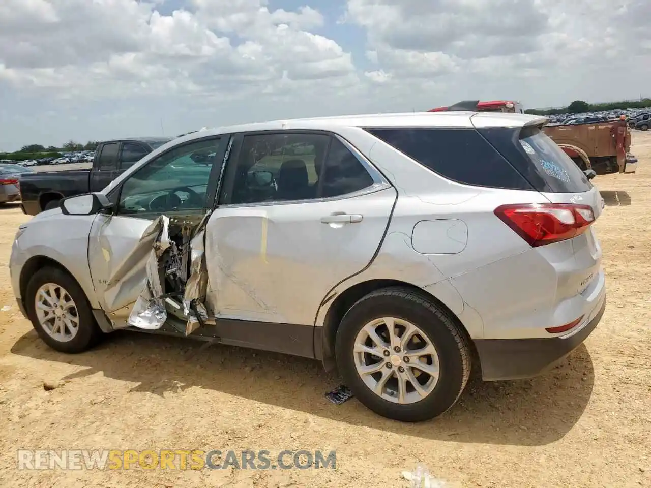 2 Photograph of a damaged car 3GNAXUEV1MS133903 CHEVROLET EQUINOX 2021