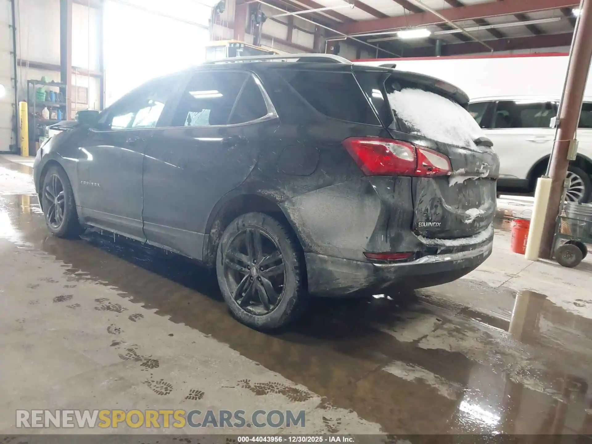 3 fotografías del automóvil dañado 3GNAXUEV2ML301025 CHEVROLET EQUINOX 2021