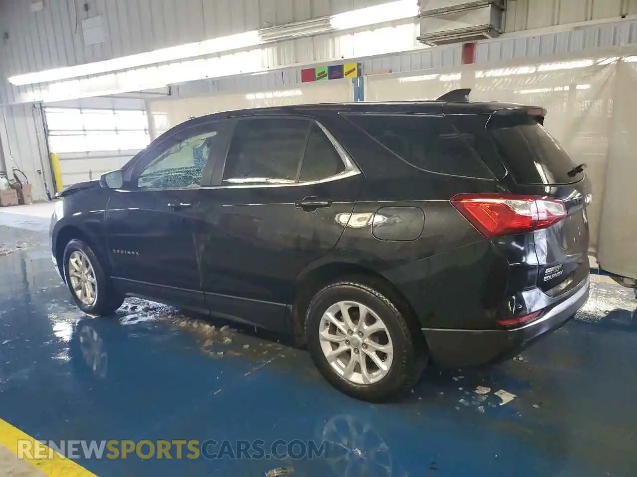 2 Photograph of a damaged car 3GNAXUEV2ML306676 CHEVROLET EQUINOX 2021