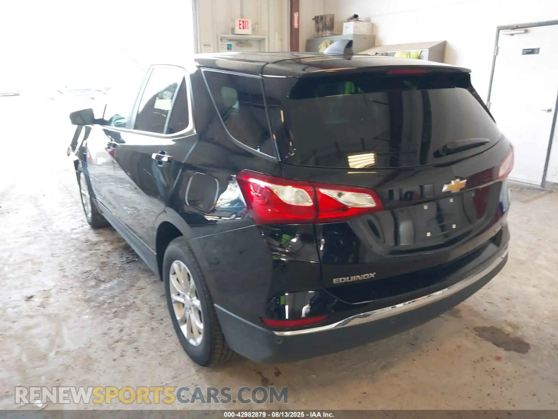 3 Photograph of a damaged car 3GNAXUEV2ML399067 CHEVROLET EQUINOX 2021