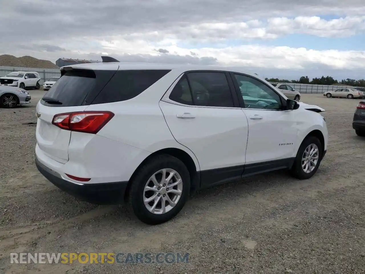 3 Photograph of a damaged car 3GNAXUEV2MS104927 CHEVROLET EQUINOX 2021
