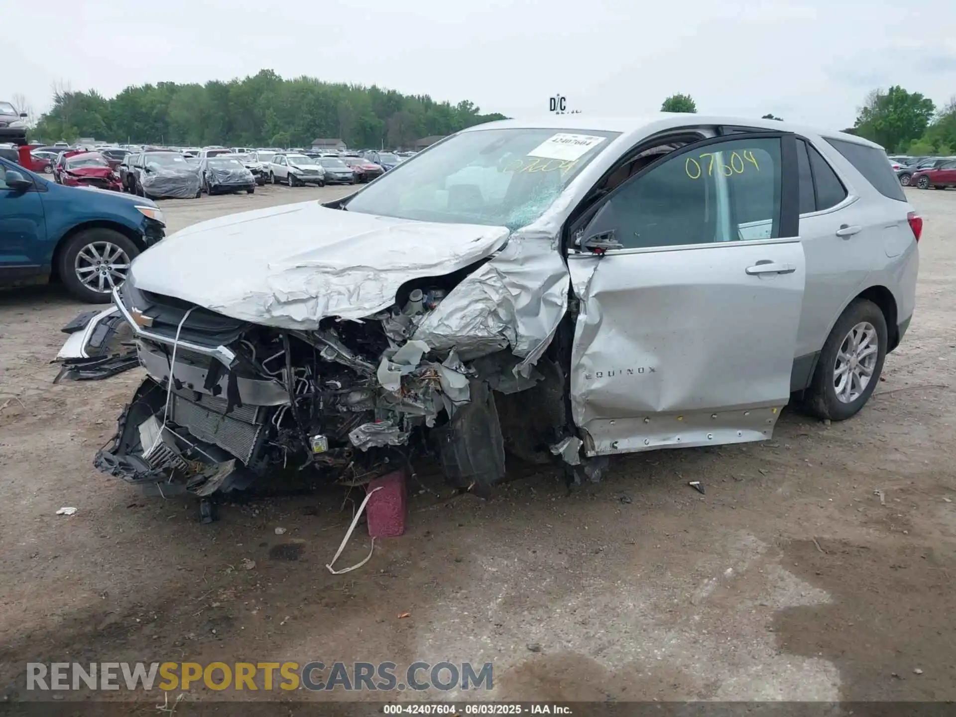 2 Photograph of a damaged car 3GNAXUEV2MS105401 CHEVROLET EQUINOX 2021