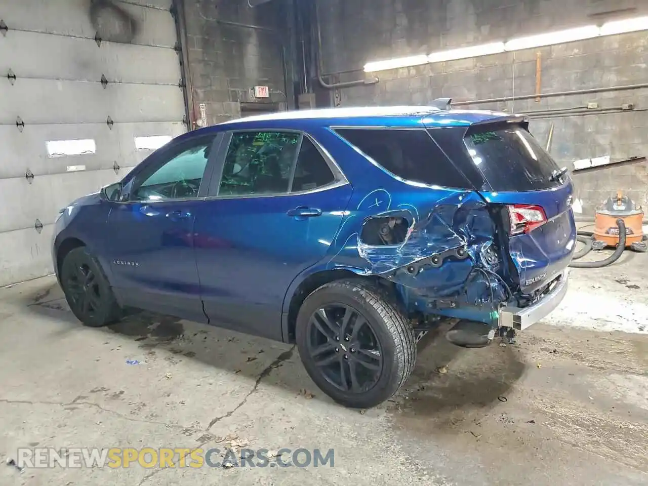 2 fotografías del automóvil dañado 3GNAXUEV3ML356342 CHEVROLET EQUINOX 2021