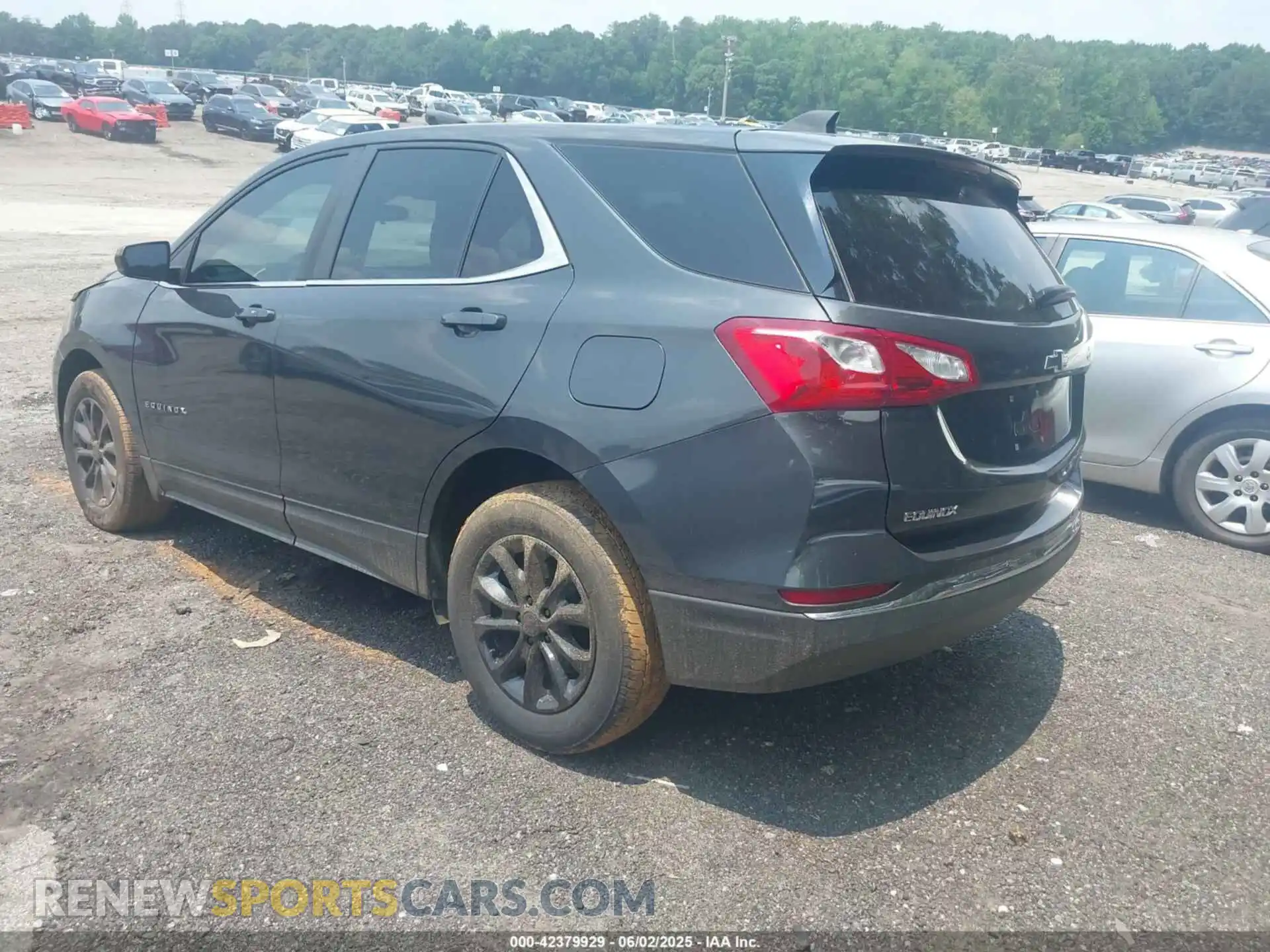 3 Photograph of a damaged car 3GNAXUEV3ML385940 CHEVROLET EQUINOX 2021