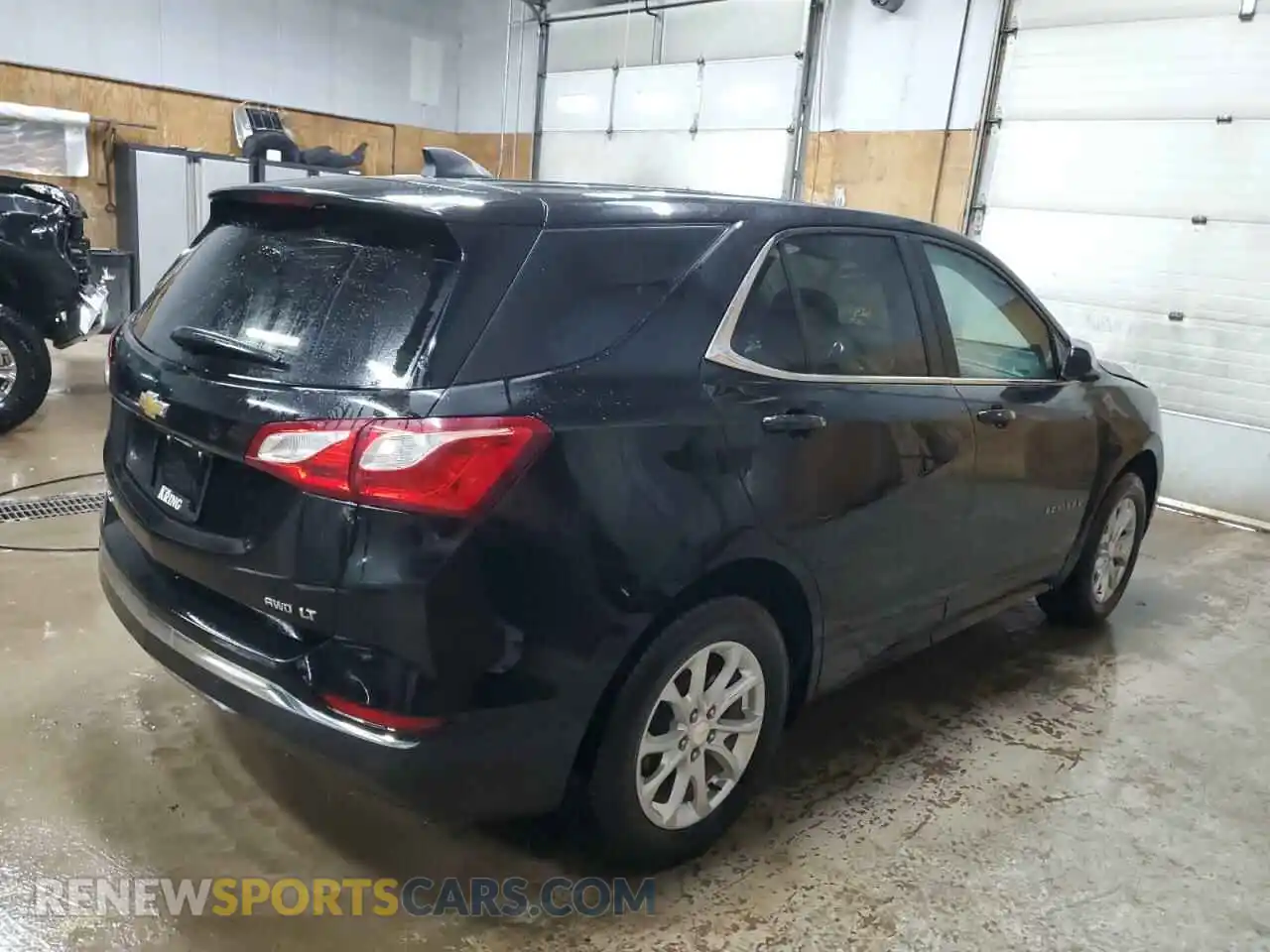 3 Photograph of a damaged car 3GNAXUEV5ML349621 CHEVROLET EQUINOX 2021