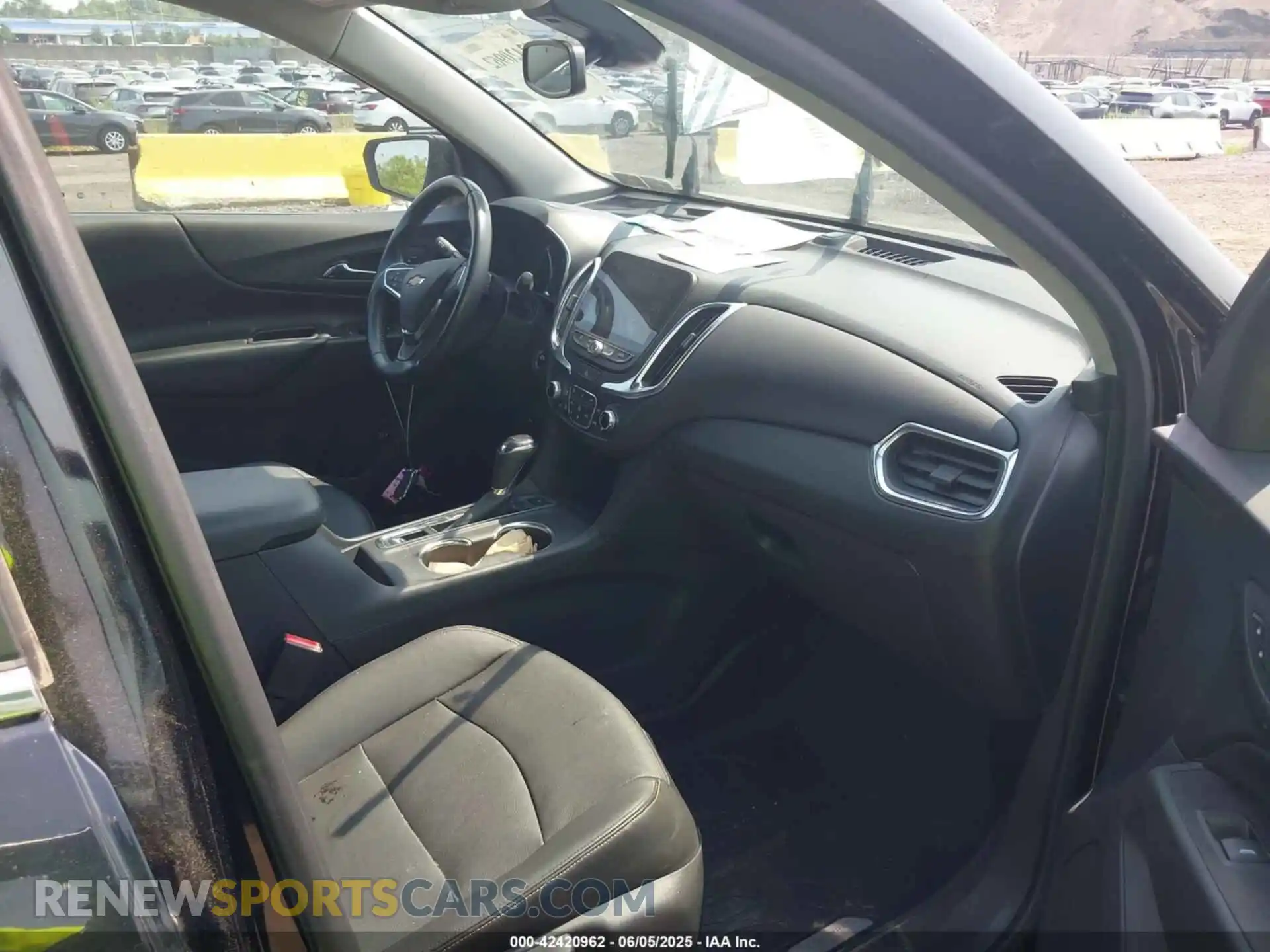 1 Photograph of a damaged car 3GNAXUEV7ML352181 CHEVROLET EQUINOX 2021