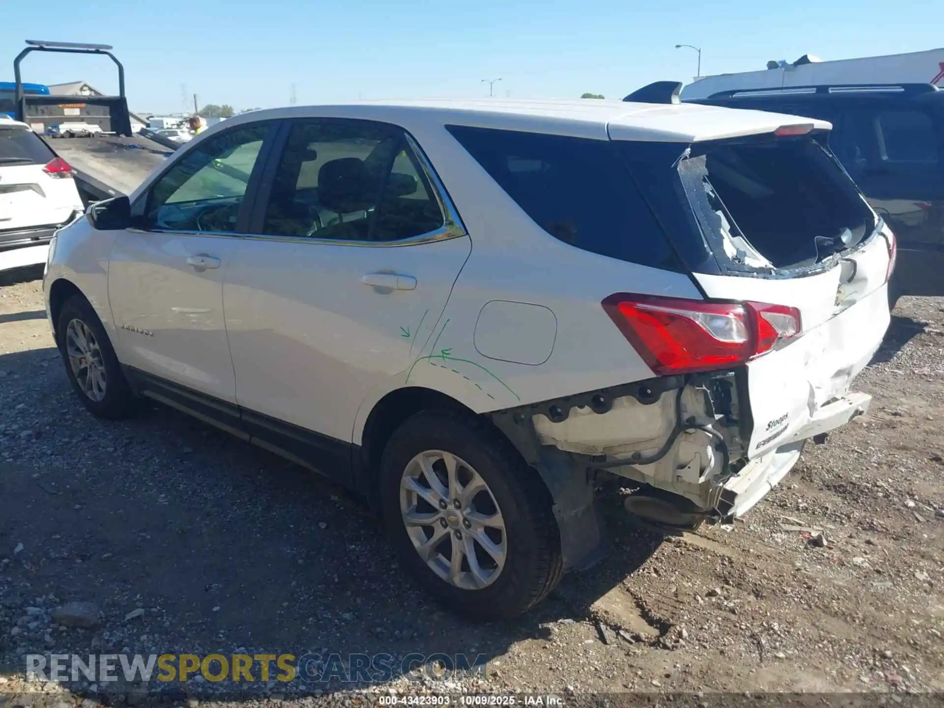 3 Photograph of a damaged car 3GNAXUEV7MS143206 CHEVROLET EQUINOX 2021