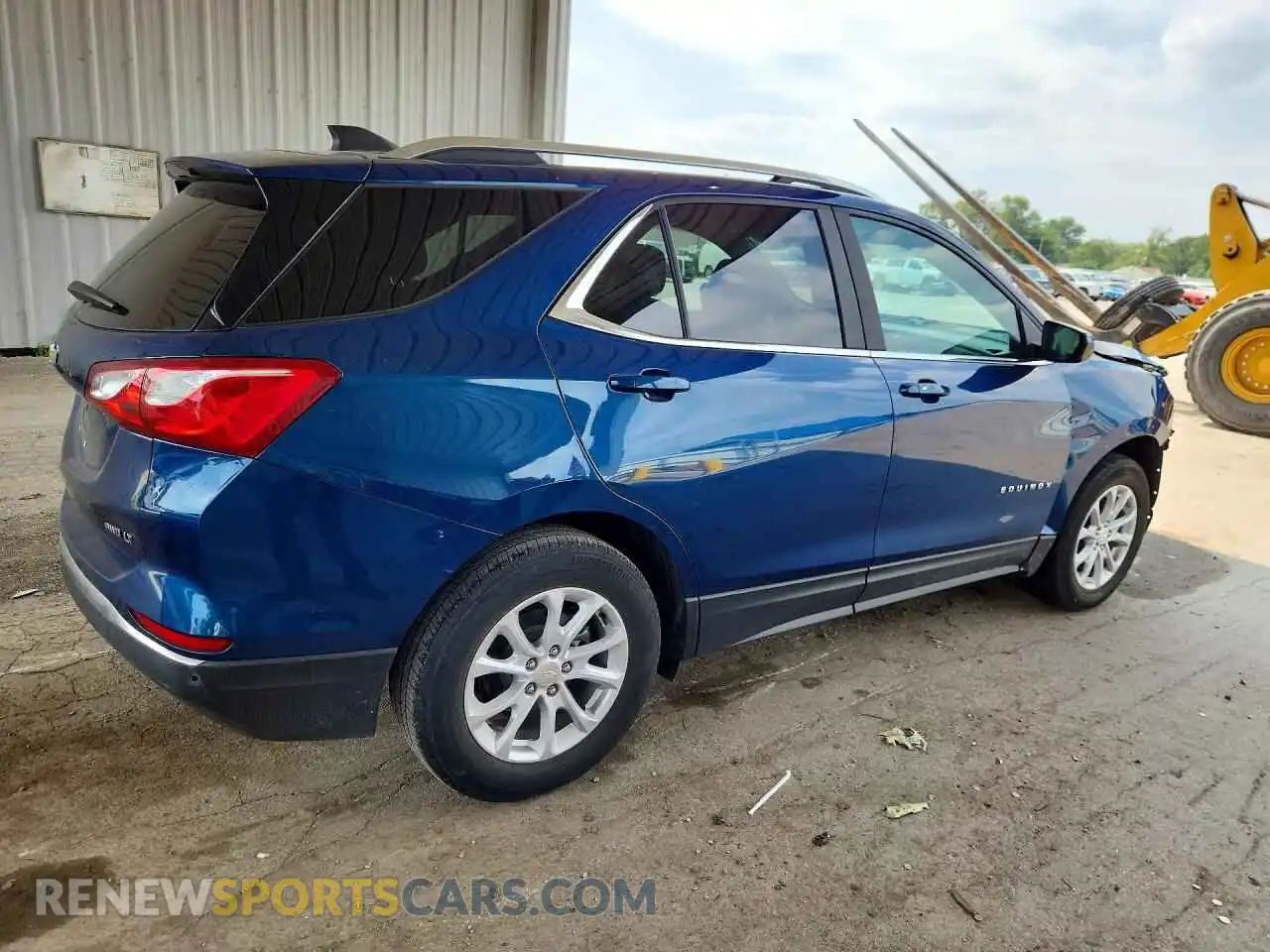 3 Photograph of a damaged car 3GNAXUEV8ML352657 CHEVROLET EQUINOX 2021